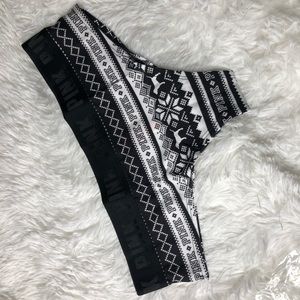 Medium Victoria’s Secret Pink CHRISTMAS Panties